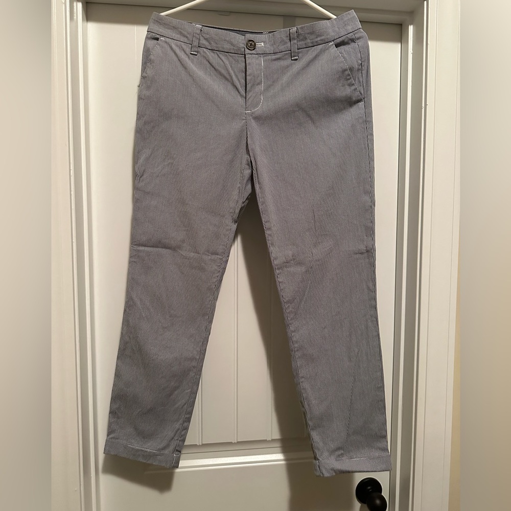 Women’s Tommy Hilfiger size 4 seersucker navy/white cropped pants